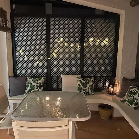 Casa Pintora Neus 아파트 *